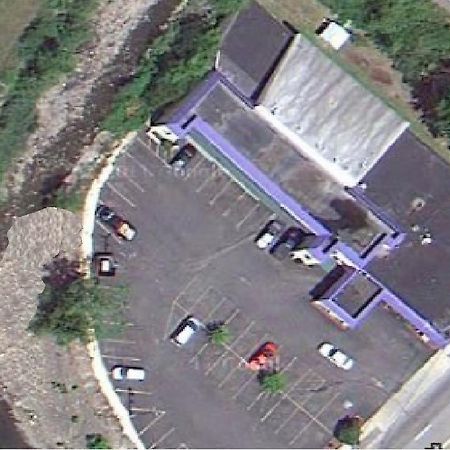 Econo Lodge Ютіка Екстер'єр фото