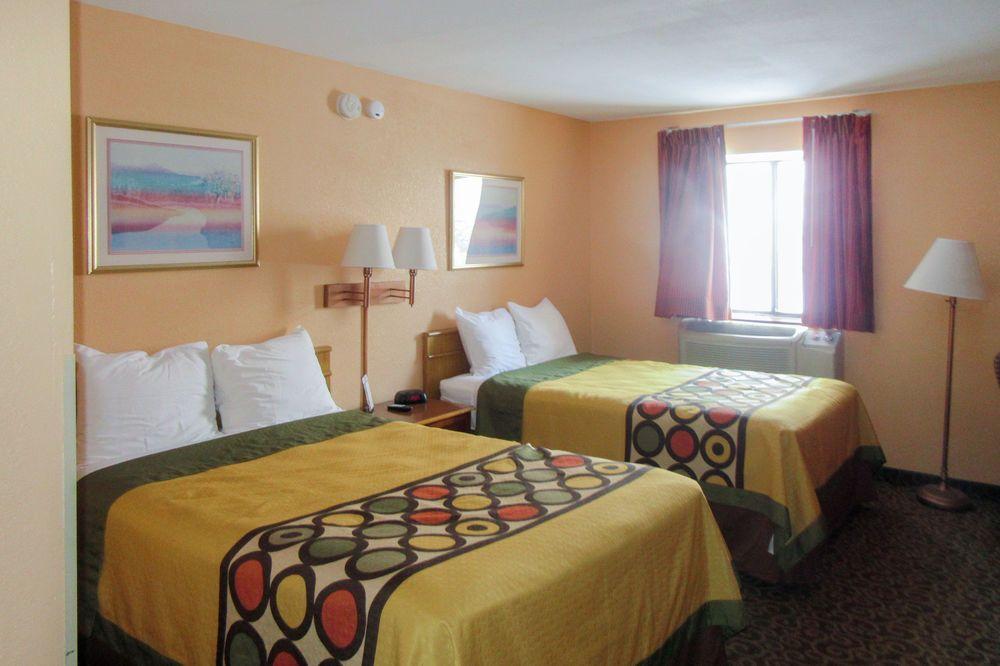 Econo Lodge Ютіка Екстер'єр фото