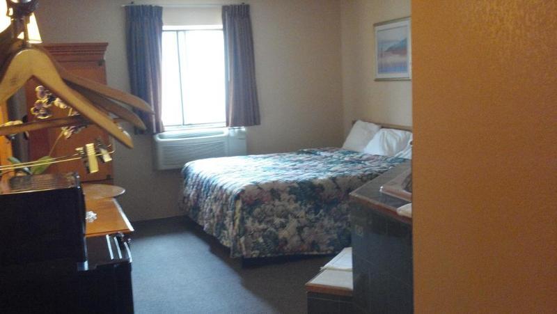 Econo Lodge Ютіка Екстер'єр фото